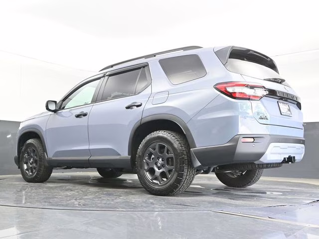 2025 Sonic Gray Pearl Honda Pilot TrailSport AWD SUV