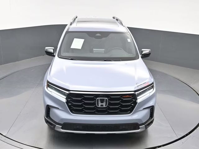2025 Sonic Gray Pearl Honda Pilot TrailSport AWD SUV