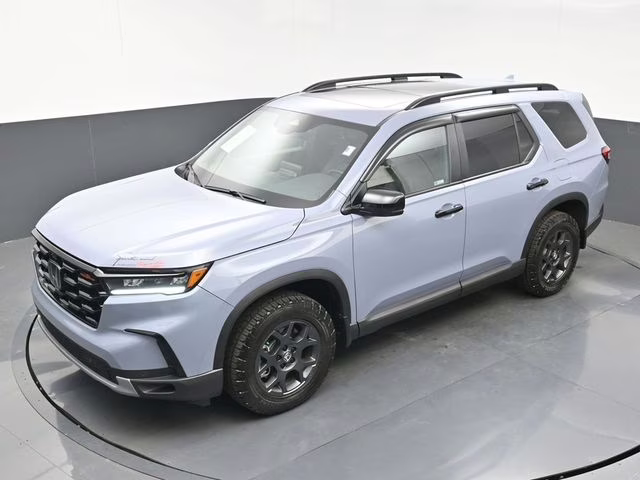 2025 Sonic Gray Pearl Honda Pilot TrailSport AWD SUV
