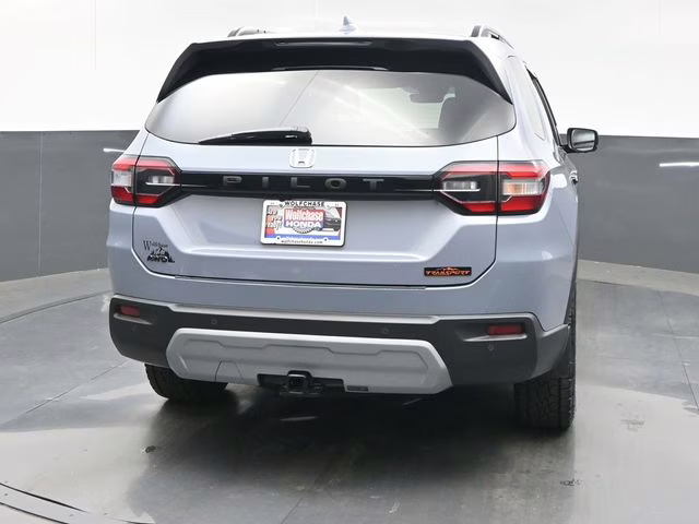2025 Sonic Gray Pearl Honda Pilot TrailSport AWD SUV