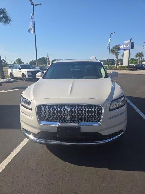 2023 Pearl Metallic Lincoln Nautilus Reserve FWD SUV