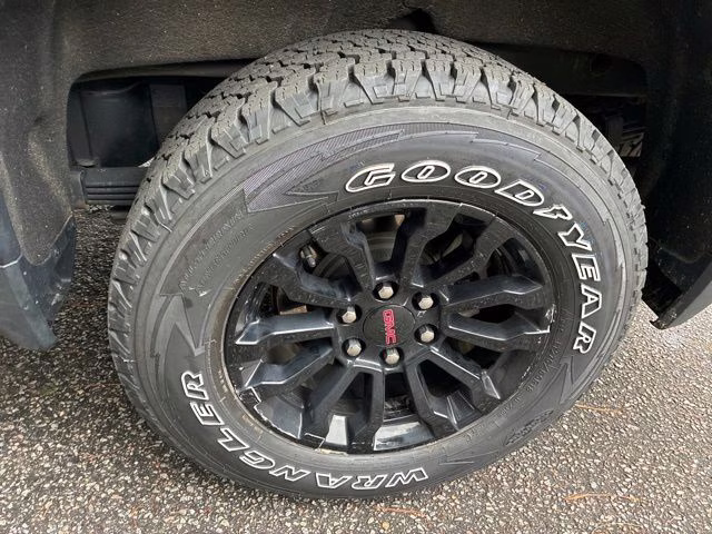 2022 Dynamic Blue Metallic GMC Sierra 1500 AT4X 4X4 Truck