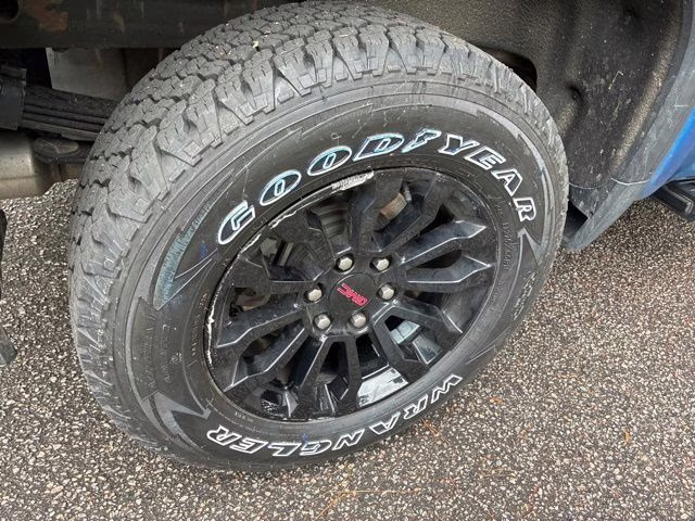 2022 Dynamic Blue Metallic GMC Sierra 1500 AT4X 4X4 Truck