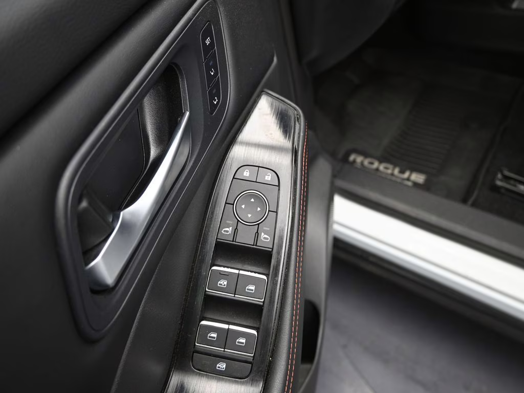 2025 Everest White Pearl Nissan Rogue Rock Creek AWD SUV