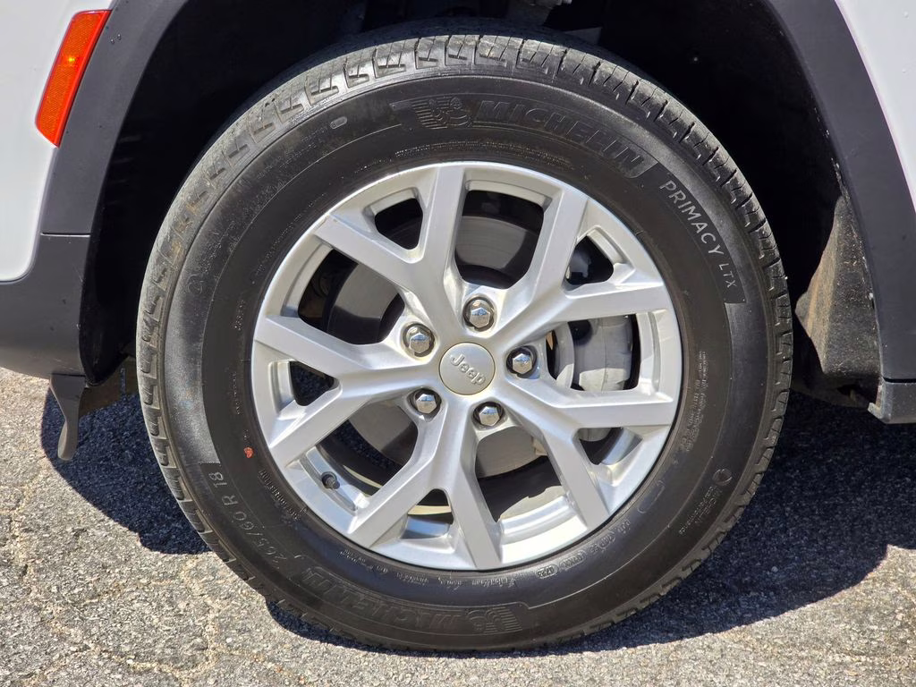 2023 Bright White Clearcoat Jeep Grand Cherokee Limited 4X4 SUV