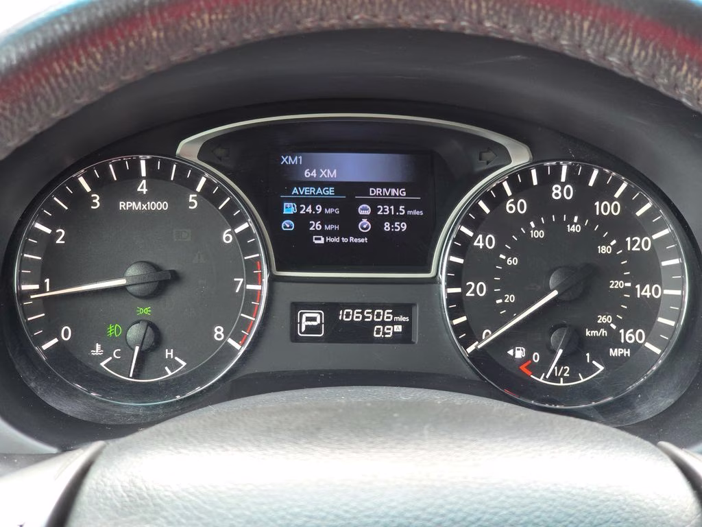 2015 Brilliant Silver Metallic Nissan Altima 2.5 SV FWD Sedan