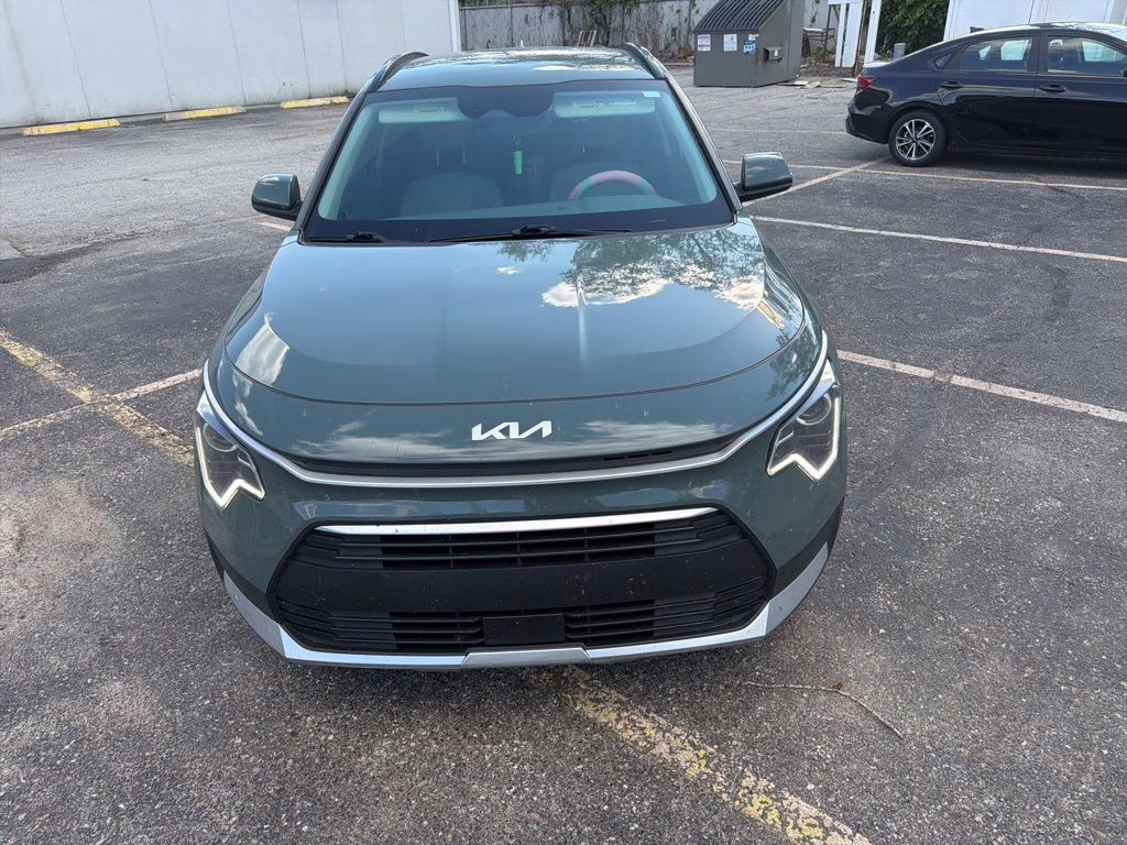 2024 Cityscape Green Kia Niro EX FWD SUV