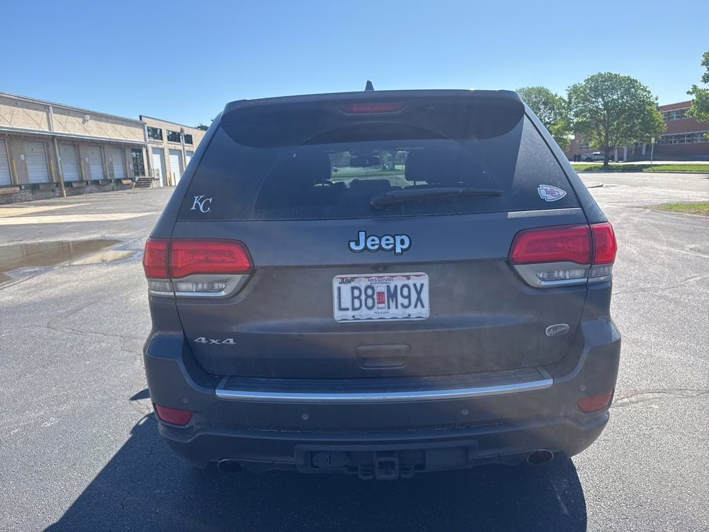 2015 Granite Crystal Metallic Clearcoat Jeep Grand Cherokee Overland 4X4 SUV