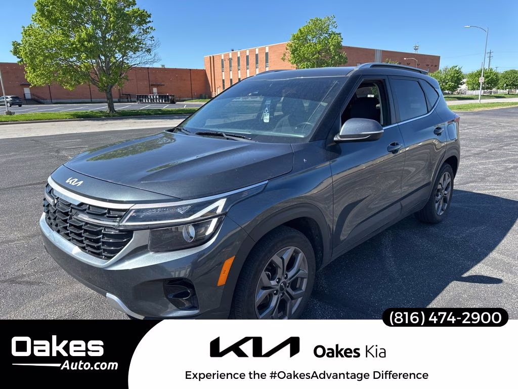 2024 Gravity Gray Kia Seltos S FWD SUV
