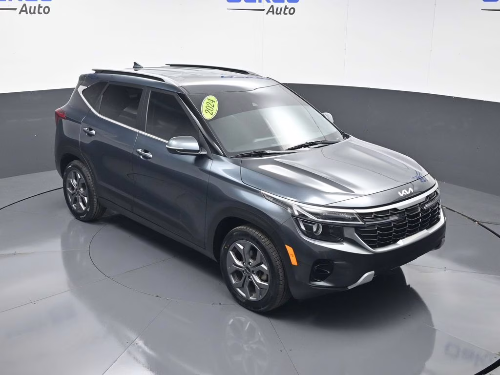 2024 Gravity Gray Kia Seltos S FWD SUV