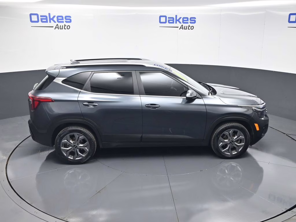 2024 Gravity Gray Kia Seltos S FWD SUV