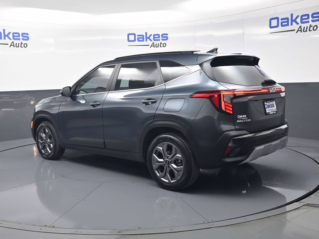 2024 Gravity Gray Kia Seltos S FWD SUV