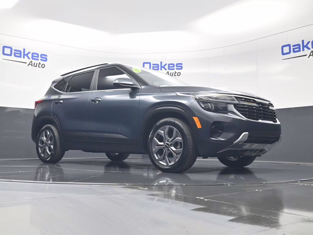 2024 Gravity Gray Kia Seltos S FWD SUV