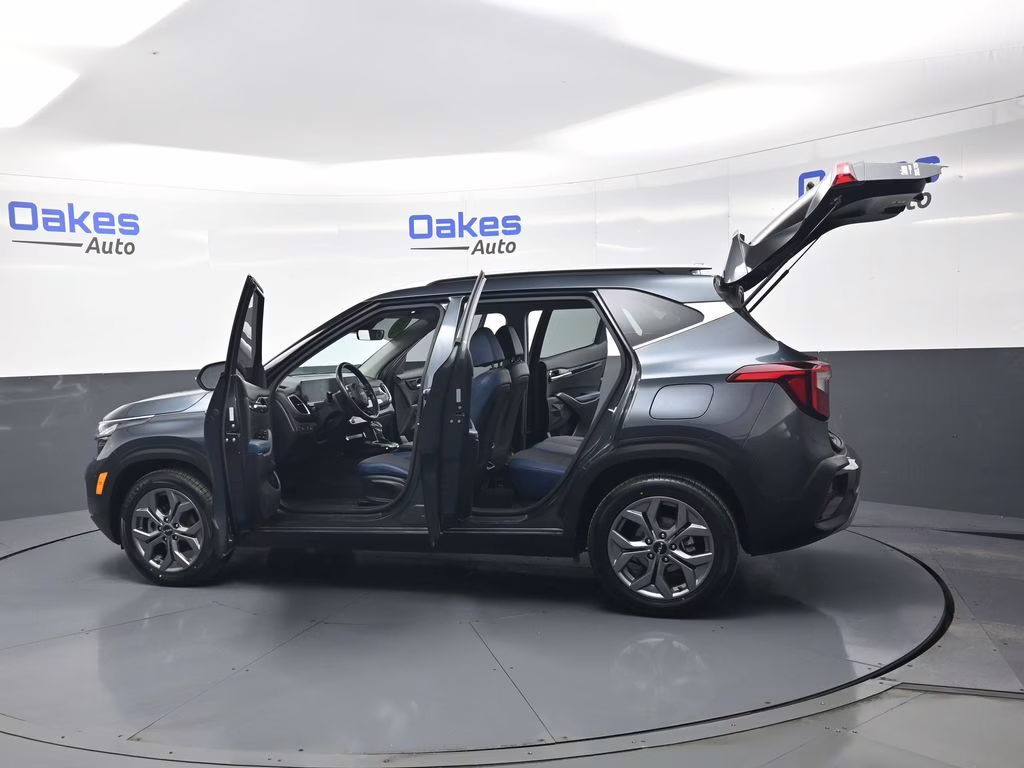 2024 Gravity Gray Kia Seltos S FWD SUV