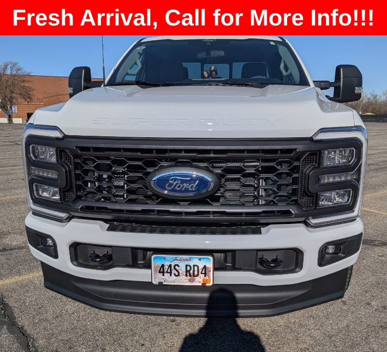 2026 Oxford White Ford Super Duty F-350 SRW XL 4X4 Truck