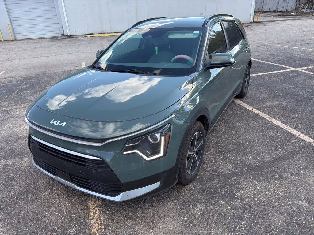 2024 Cityscape Green Kia Niro EX FWD SUV