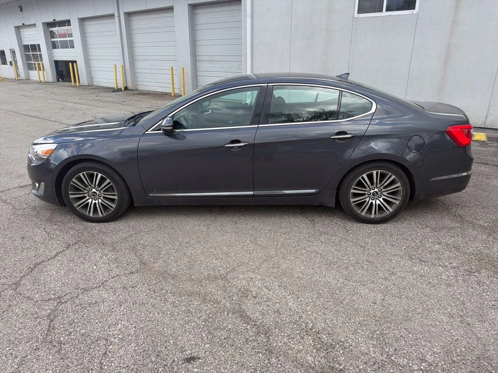 2014 Platinum Graphite Kia Cadenza Premium FWD Sedan