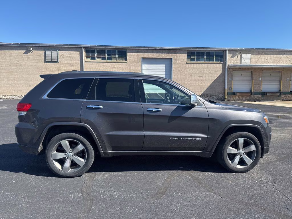 2015 Granite Crystal Metallic Clearcoat Jeep Grand Cherokee Overland 4X4 SUV