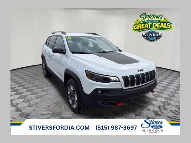 2019 Bright White Clearcoat Jeep Cherokee Trailhawk 4X4 SUV