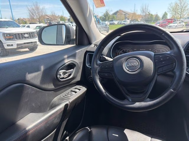 2019 Bright White Clearcoat Jeep Cherokee Trailhawk 4X4 SUV