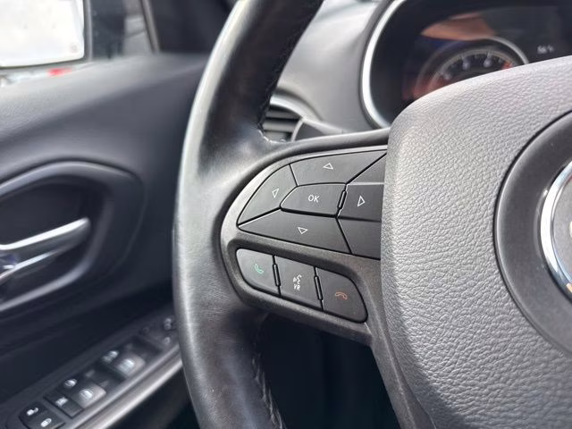 2019 Bright White Clearcoat Jeep Cherokee Trailhawk 4X4 SUV