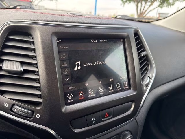 2019 Bright White Clearcoat Jeep Cherokee Trailhawk 4X4 SUV