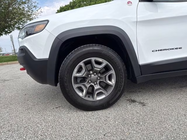2019 Bright White Clearcoat Jeep Cherokee Trailhawk 4X4 SUV
