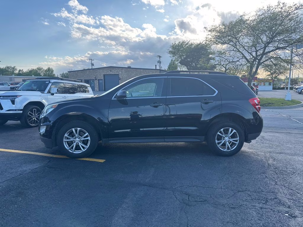 2017 Mosaic Black Metallic Chevrolet Equinox LT FWD SUV