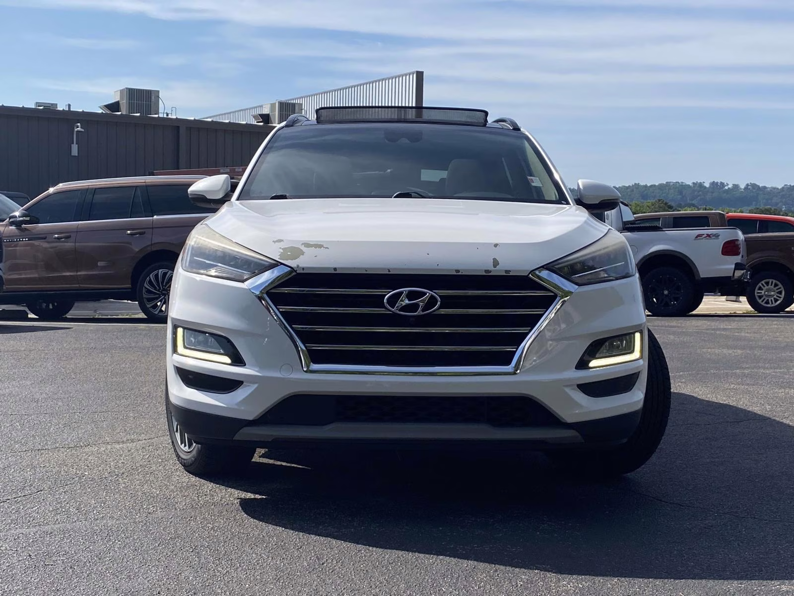 2019 Dazzling White Hyundai Tucson Ultimate FWD SUV