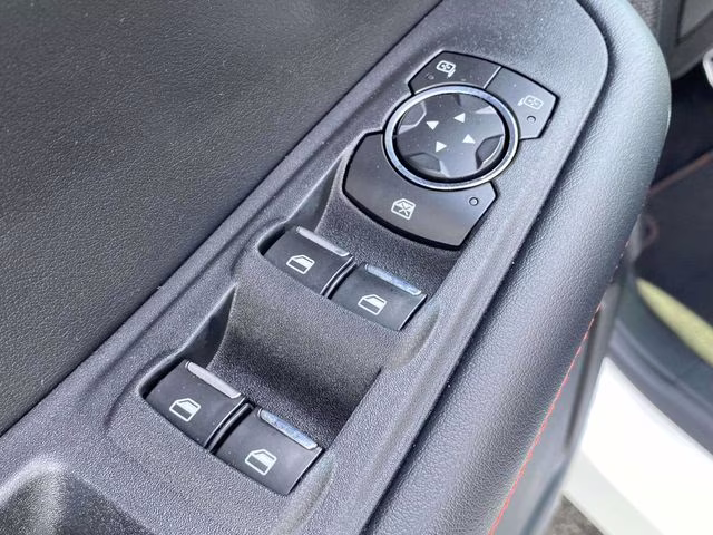 2022 Star White Metallic Tri-Coat Ford Edge ST Line AWD SUV