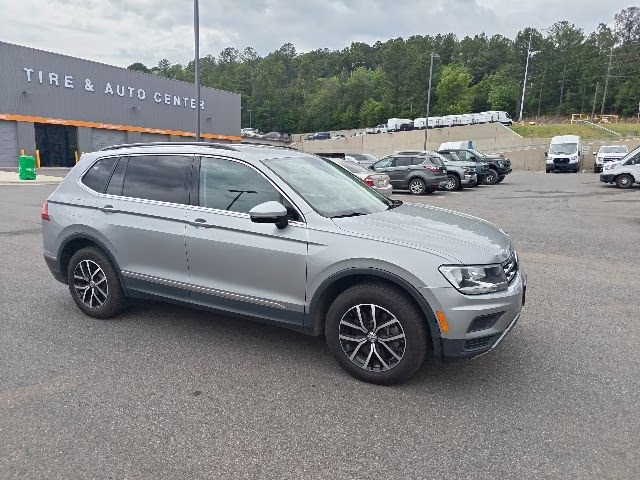 2021 Pyrite Silver Metallic Volkswagen Tiguan 2.0T SE AWD SUV