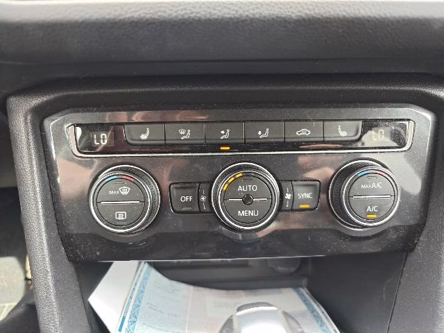 2021 Pyrite Silver Metallic Volkswagen Tiguan 2.0T SE AWD SUV