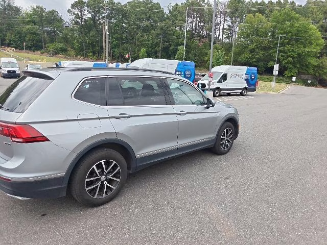2021 Pyrite Silver Metallic Volkswagen Tiguan 2.0T SE AWD SUV