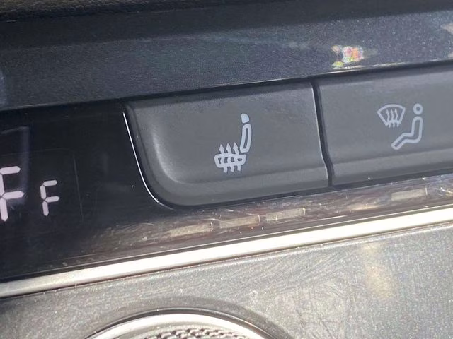 2021 Pyrite Silver Metallic Volkswagen Tiguan 2.0T SE AWD SUV