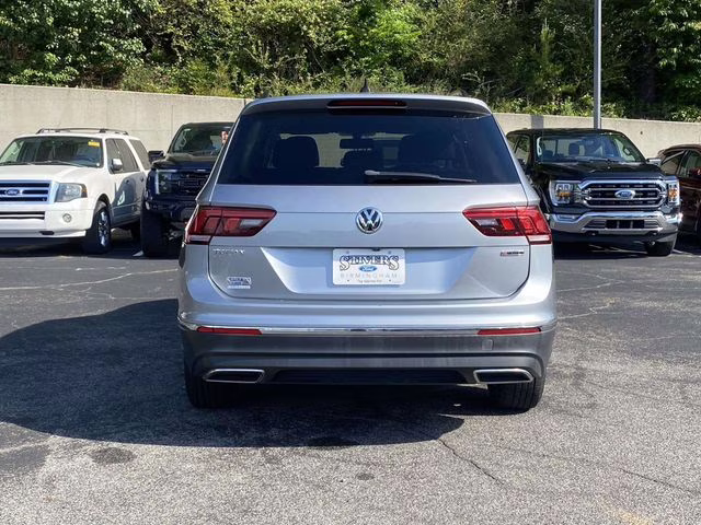 2021 Pyrite Silver Metallic Volkswagen Tiguan 2.0T SE AWD SUV