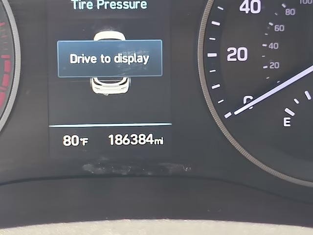 2019 Dazzling White Hyundai Tucson Ultimate FWD SUV