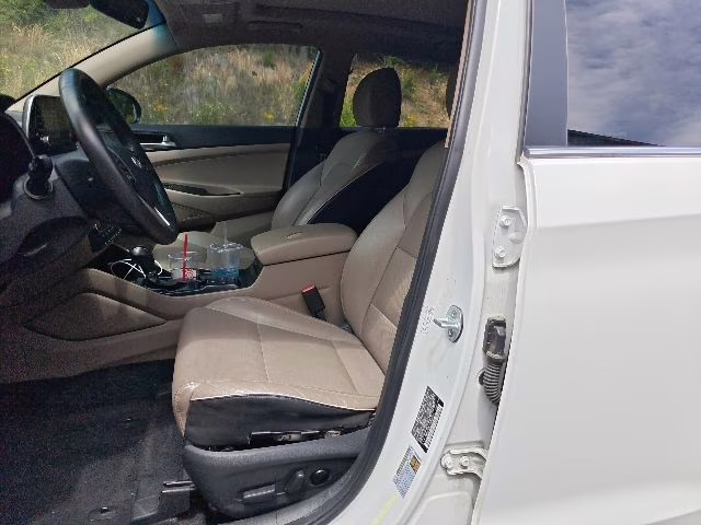 2019 Dazzling White Hyundai Tucson Ultimate FWD SUV