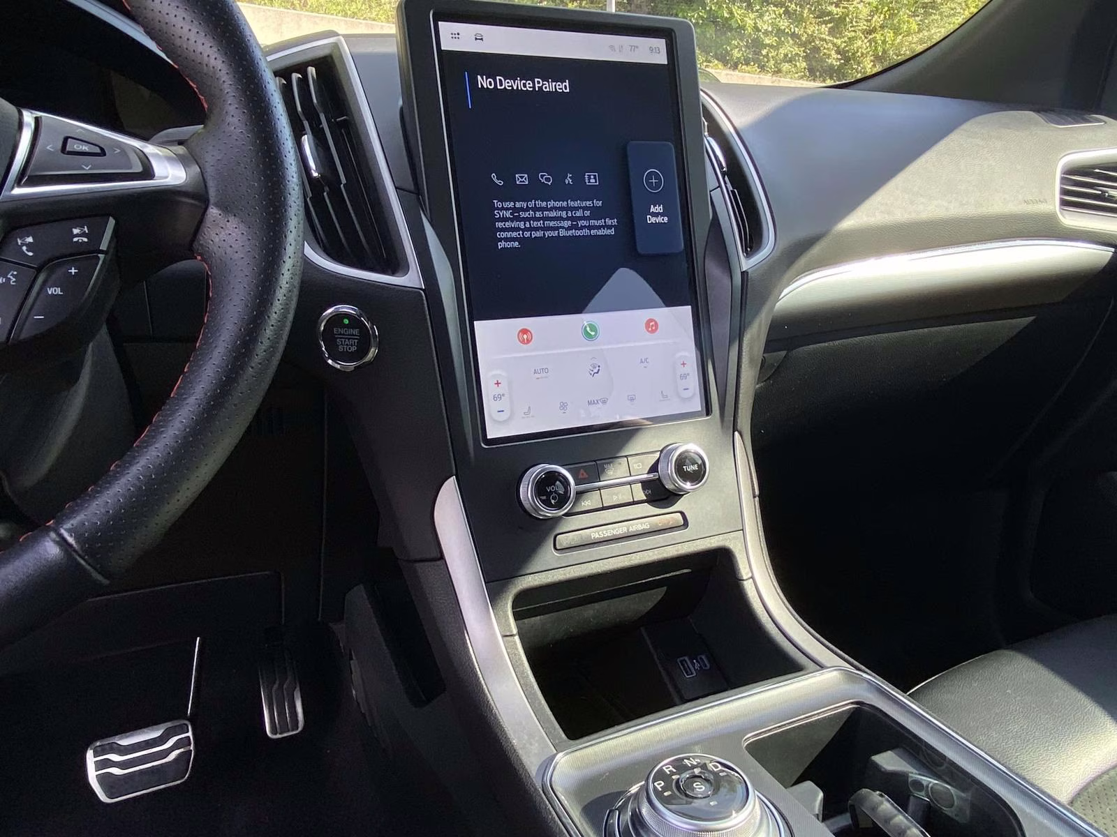 2022 Star White Metallic Tri-Coat Ford Edge ST Line AWD SUV