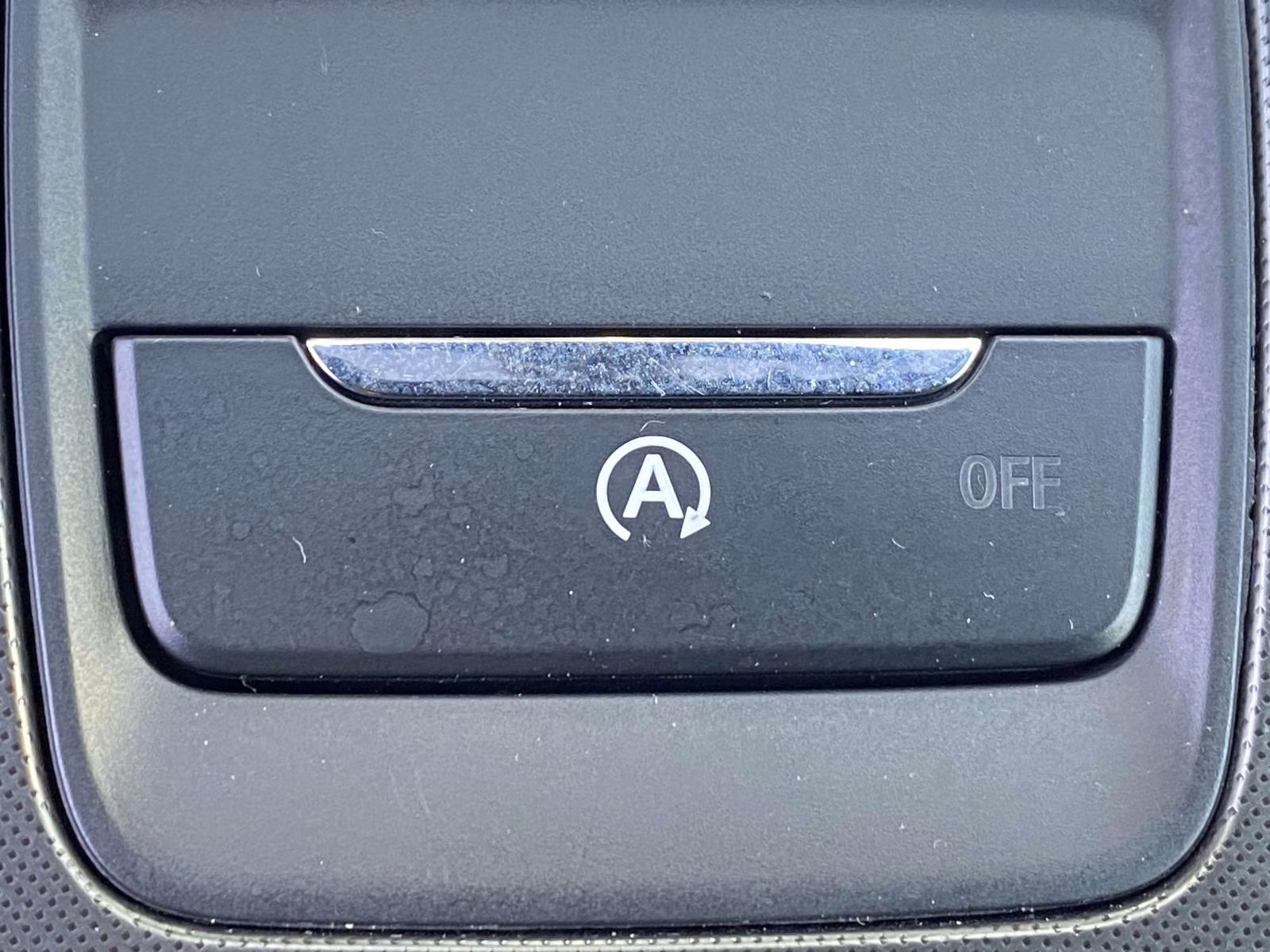 2022 Star White Metallic Tri-Coat Ford Edge ST Line AWD SUV