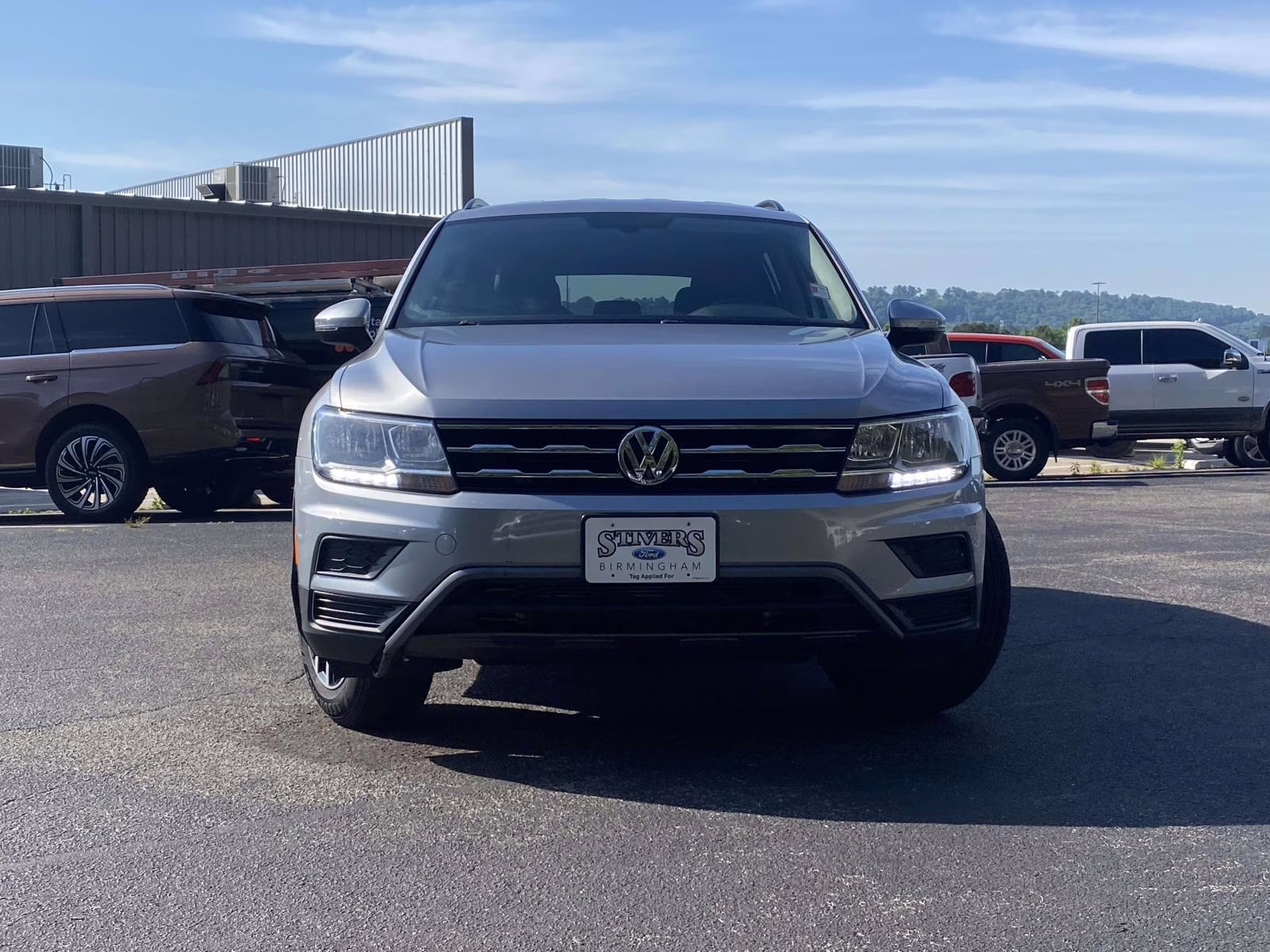 2021 Pyrite Silver Metallic Volkswagen Tiguan 2.0T SE AWD SUV