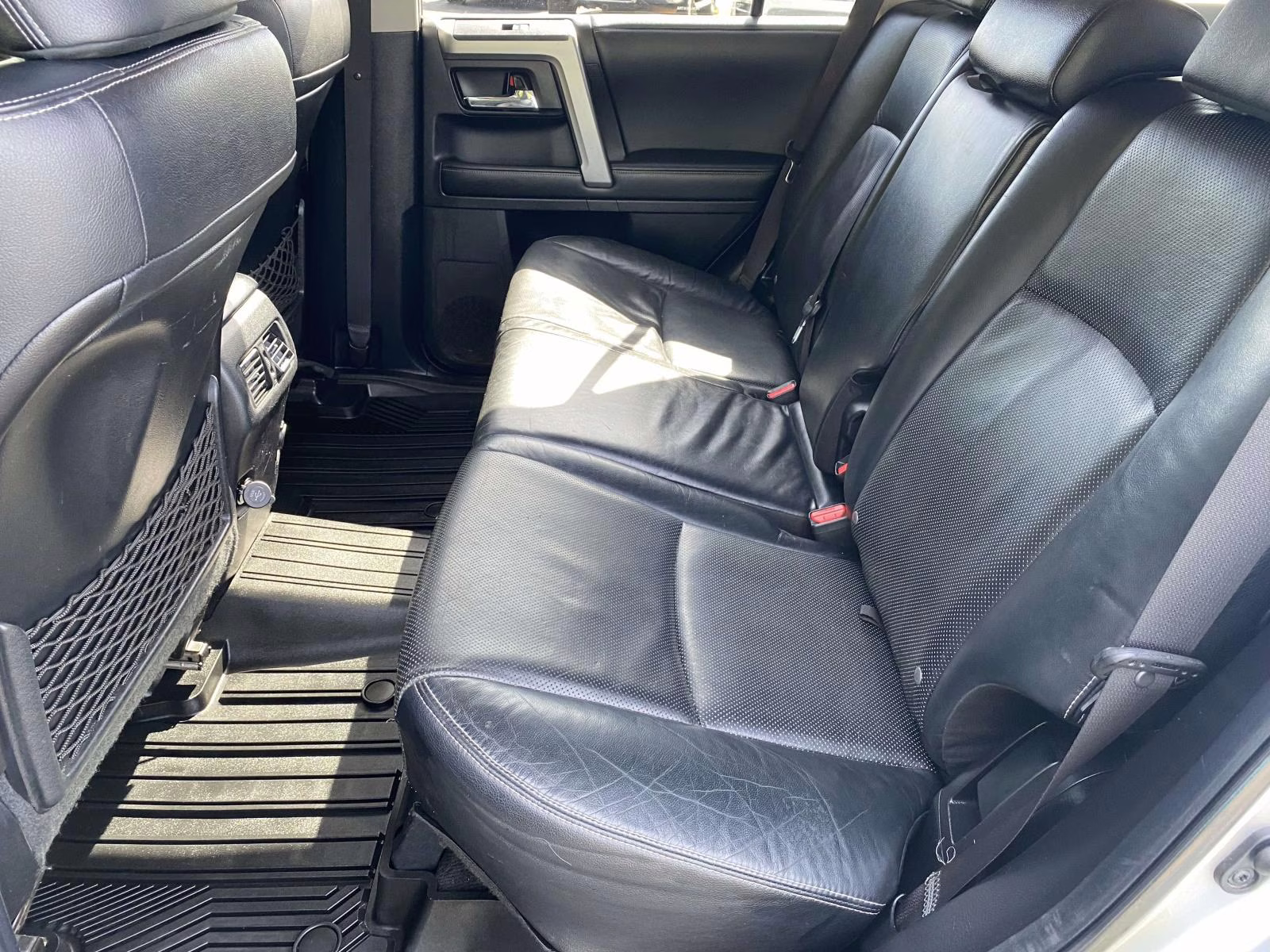 2014 Classic Silver Metallic Toyota 4Runner Limited RWD SUV