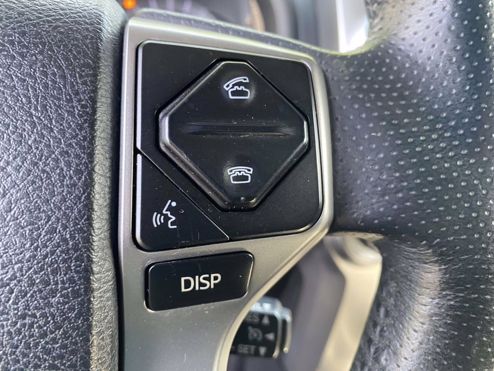 2014 Classic Silver Metallic Toyota 4Runner Limited RWD SUV