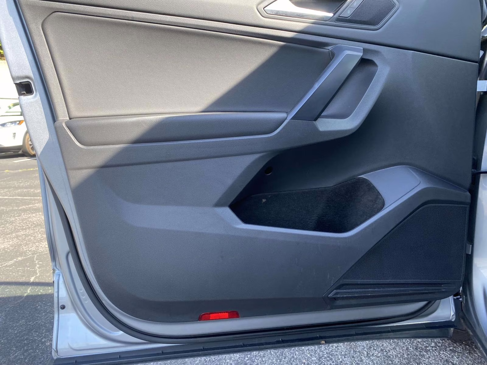 2021 Pyrite Silver Metallic Volkswagen Tiguan 2.0T SE AWD SUV