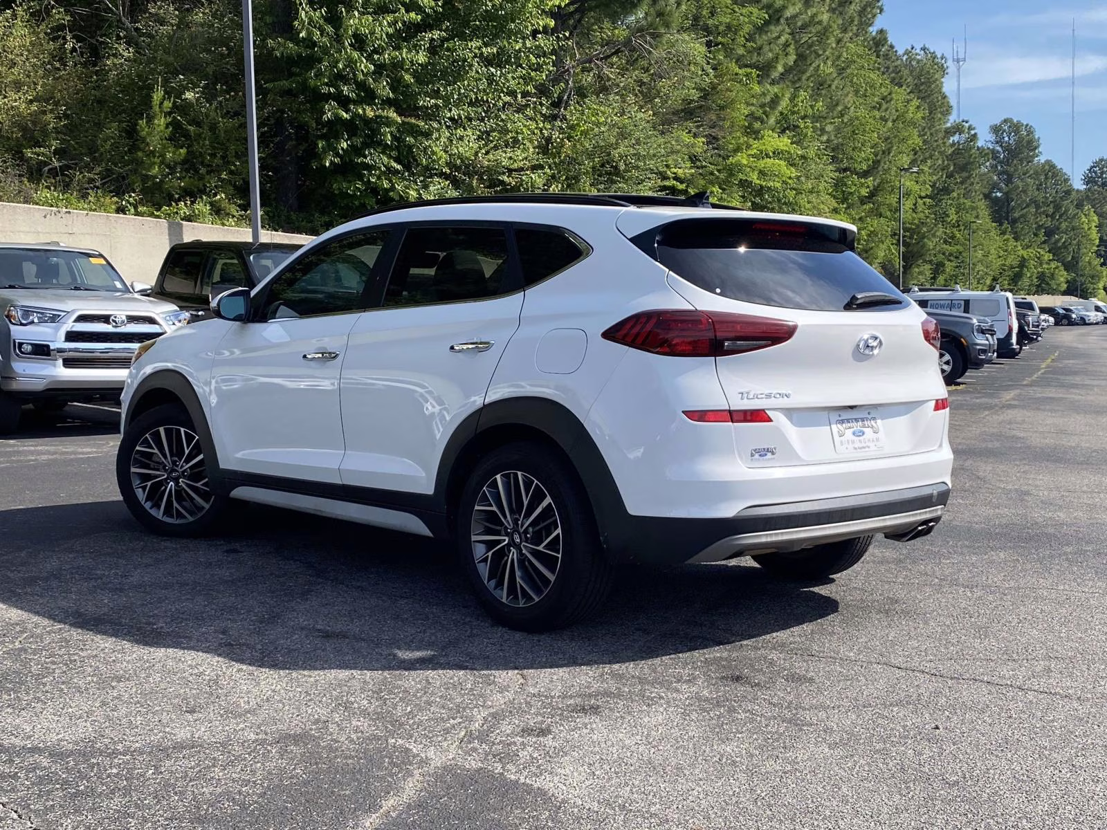 2019 Dazzling White Hyundai Tucson Ultimate FWD SUV