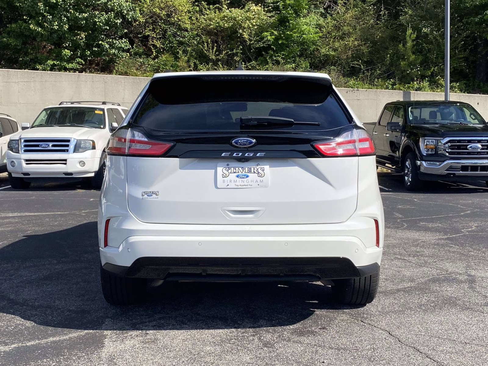 2022 Star White Metallic Tri-Coat Ford Edge ST Line AWD SUV