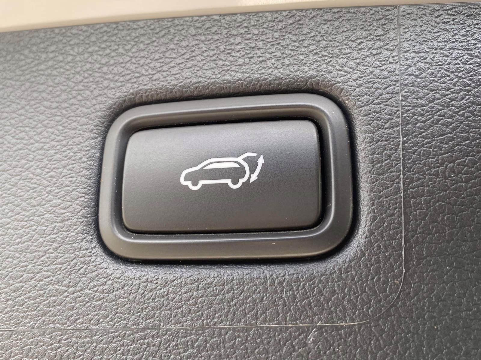 2019 Dazzling White Hyundai Tucson Ultimate FWD SUV