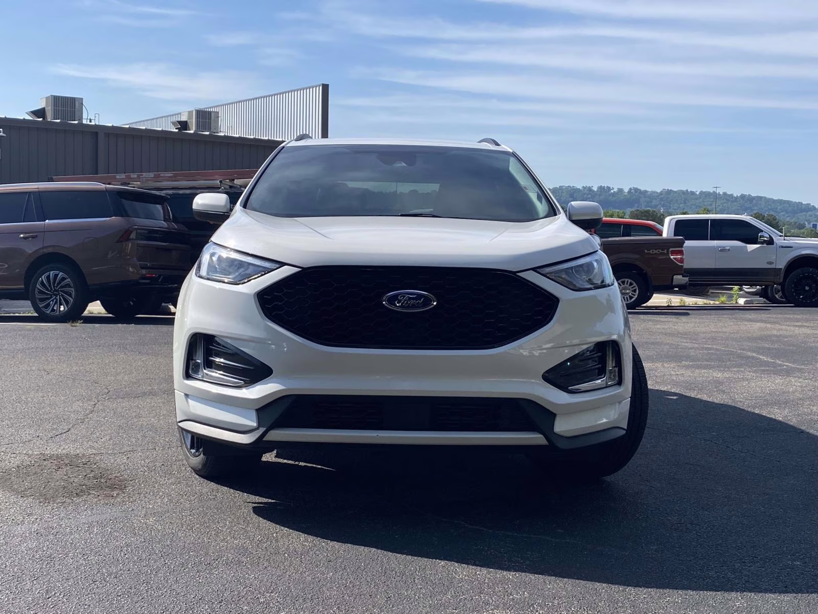 2022 Star White Metallic Tri-Coat Ford Edge ST Line AWD SUV