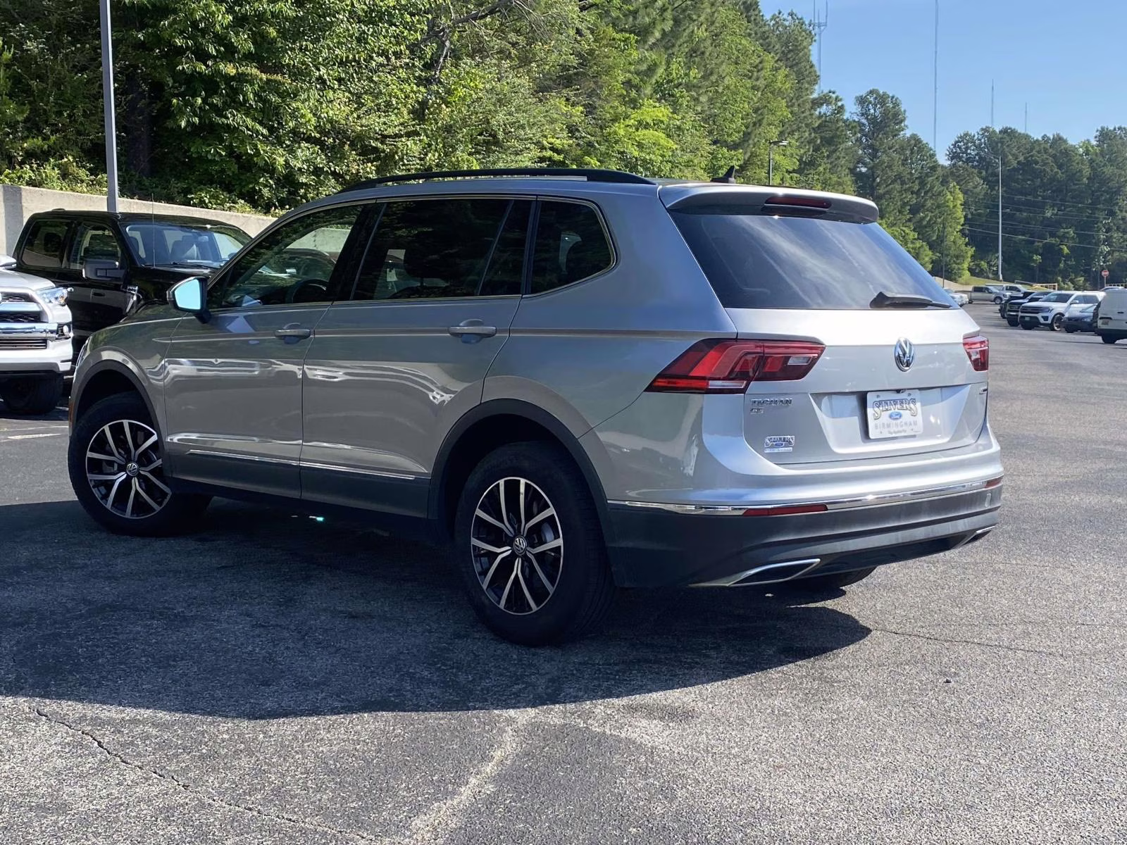 2021 Pyrite Silver Metallic Volkswagen Tiguan 2.0T SE AWD SUV