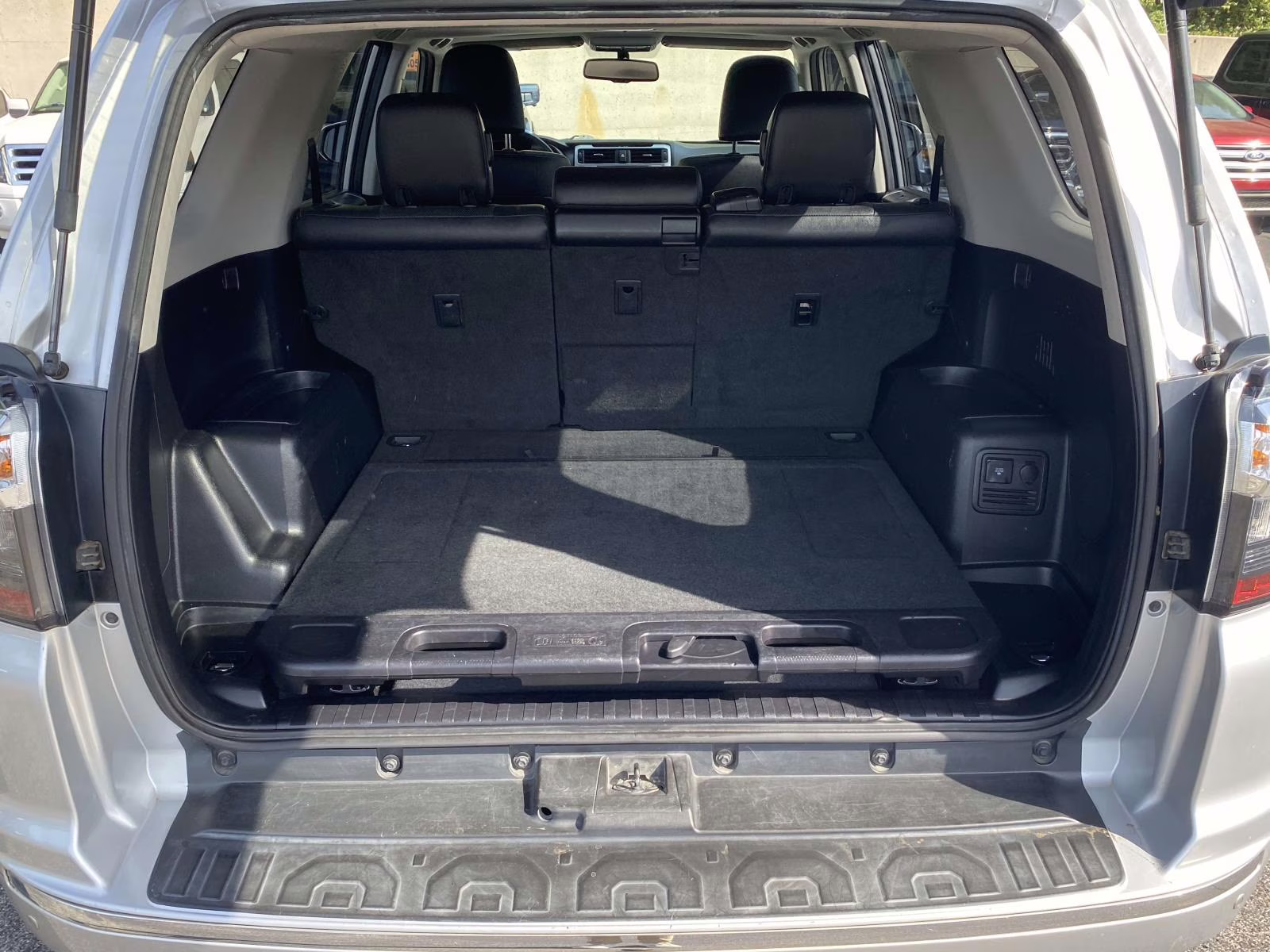 2014 Classic Silver Metallic Toyota 4Runner Limited RWD SUV