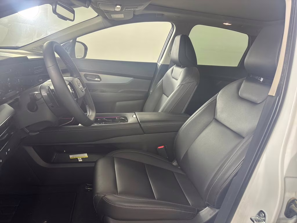2025 Everest White Pearl Tricoat Nissan Murano SL AWD SUV